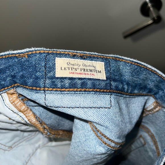 Levi’s Two Tone Straight Jeans - Picture 7 of 8